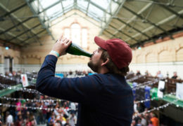 indy man beer con
